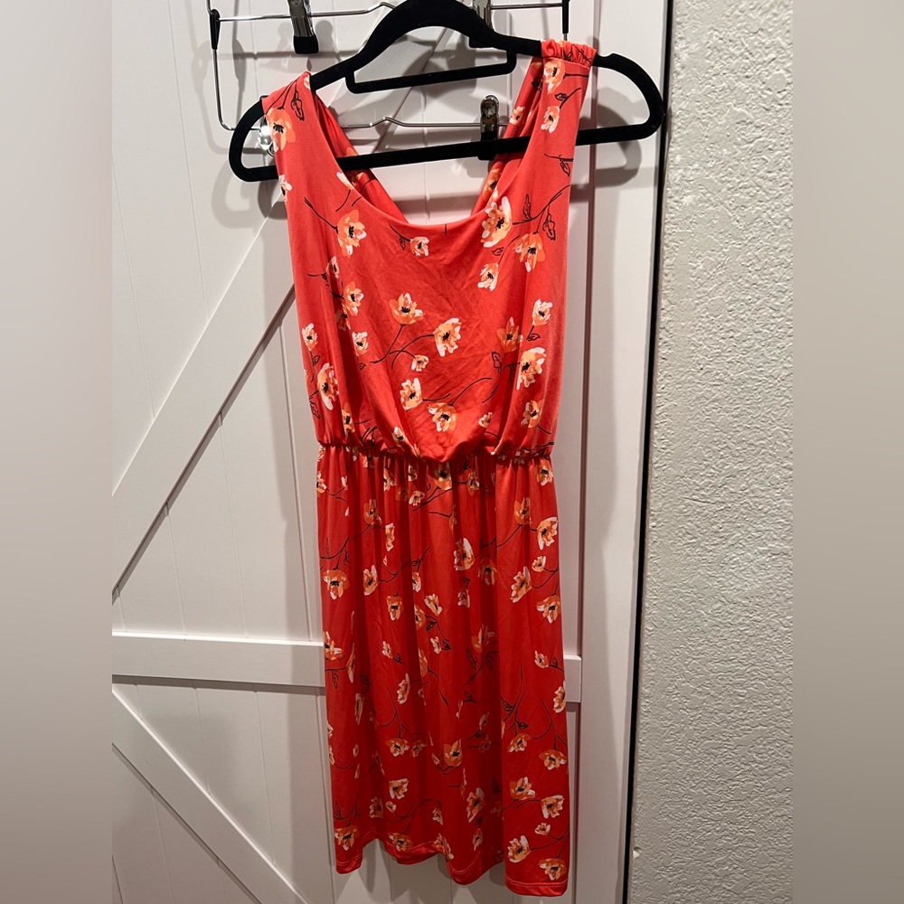 EUC Kaileigh Tasha Knit Dress Size small, Beautful Cross Back!